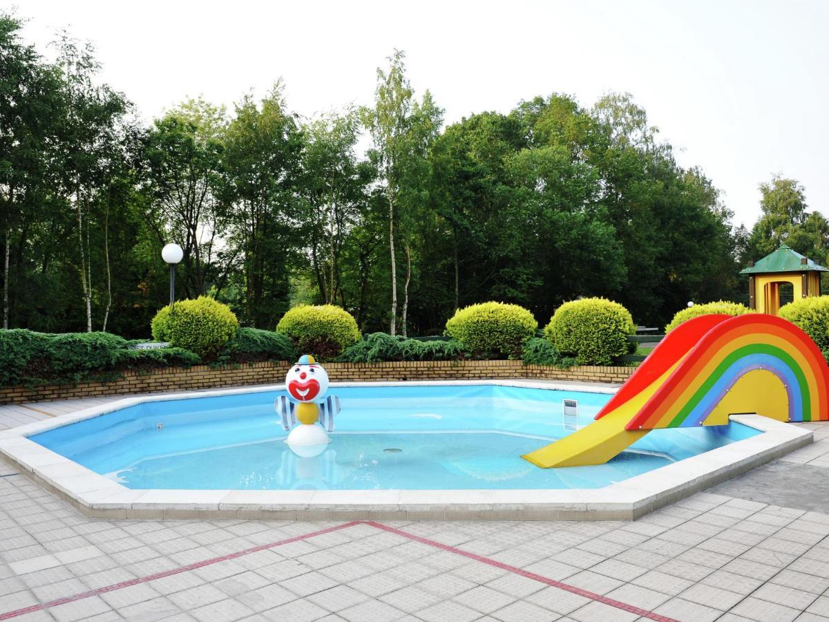 Spacious Home With A Fireplace At 3 Km From Baarle-Nassau Exterior foto